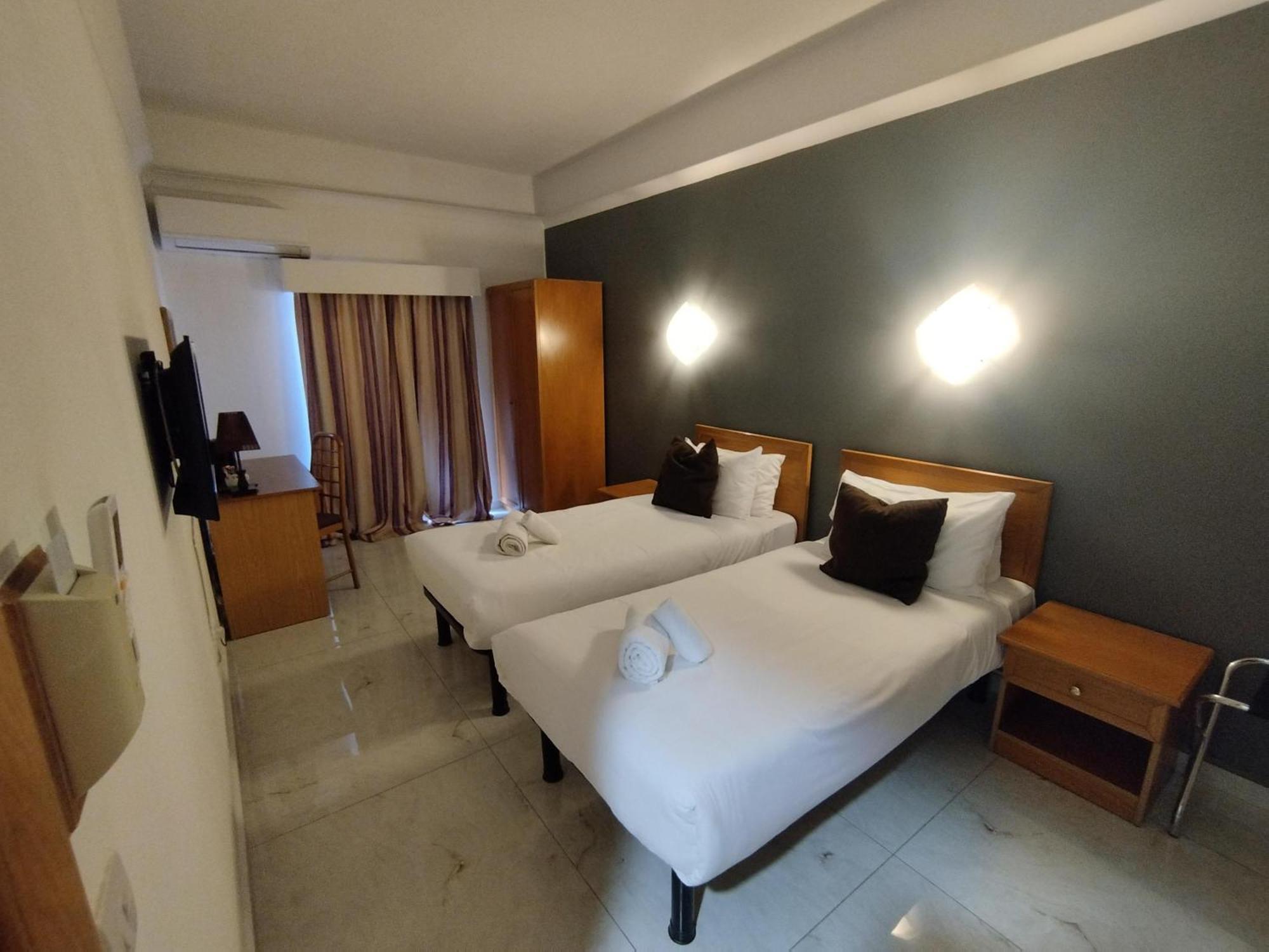 The Windsor Hotel Слима Экстерьер фото